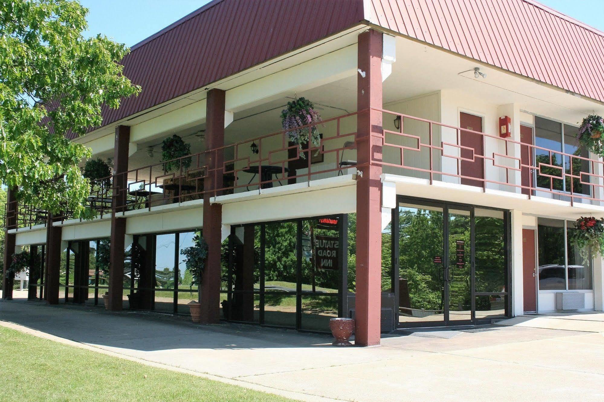 Passion Play Road Inn - Formerly Statue Road Inn Eureka Springs Exterior photo